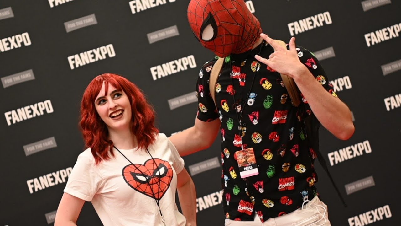 Fan Expo Chicago 2022 - Opening Day Cosplay Red Carpet and events at Chicago's comic con 7/7/2022