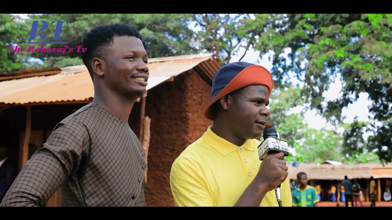 RTV interviewing with GOOD NEWS GROUP LEADERS. before the concert  ceremony.