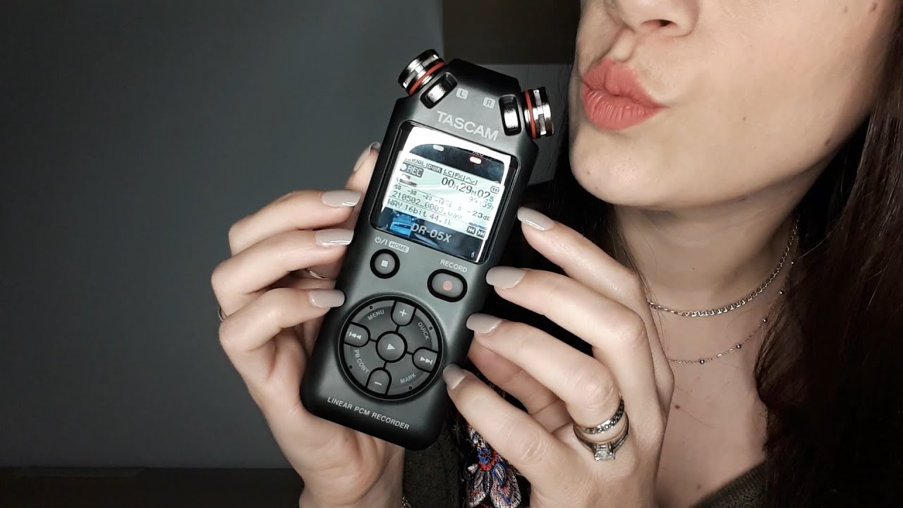 ASMR ~ MOUTH SOUNDS AND MIC TAPPING ~ WET MOUTH SOUNDS, TONGUE CLICKING, SK, TTT, TK ~ NO TALKING