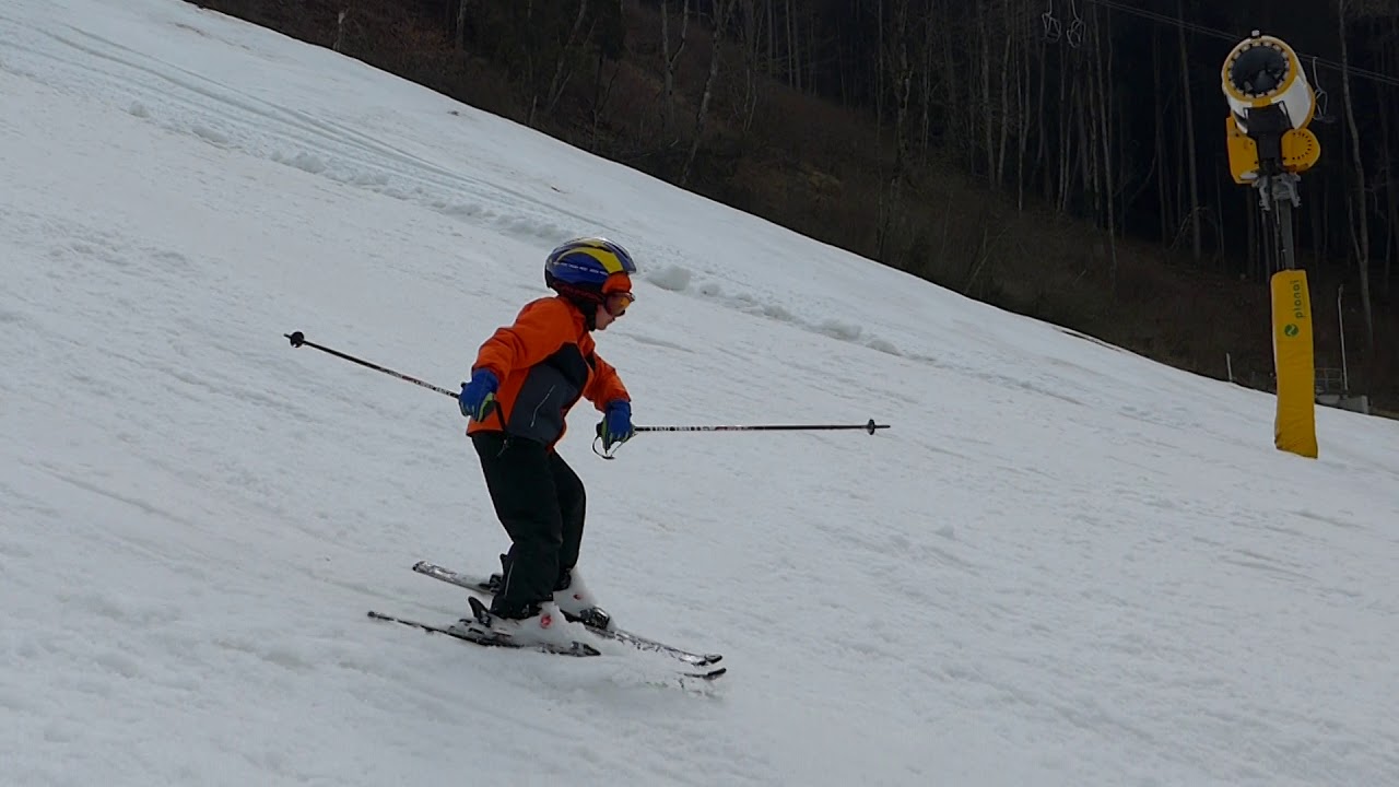 Skifahren auf der Schwarzen Piste Nr.1 der Planai