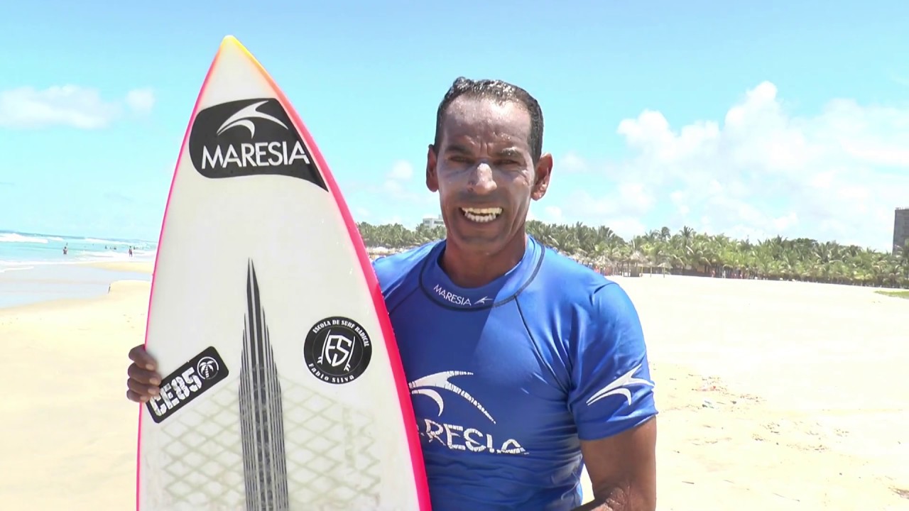 Fábio Silva em mais um dia de treino na Praia do Futuro.