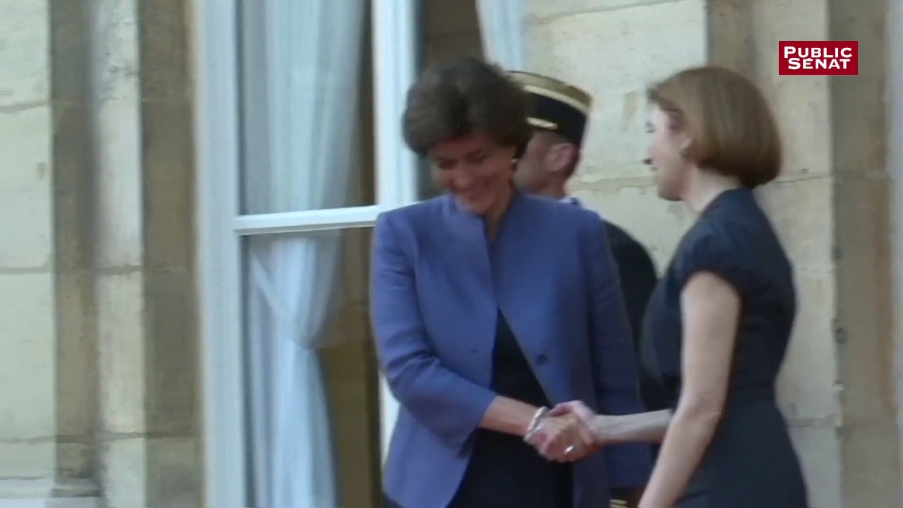 Passation de pouvoirs - Minist&egrave;re des arm&eacute;es Sylvie Goulard - Florence Parly