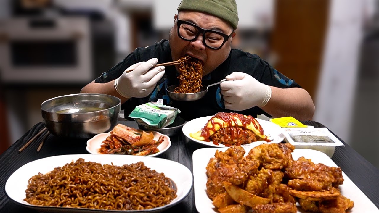 쯔란 윙봉 치킨에 꾸덕한 짜슐랭~ 오므라이스까지 칼로리 대폭발ㅋㅋ│Chicken and black bean noodles Mukbang Eatingshow