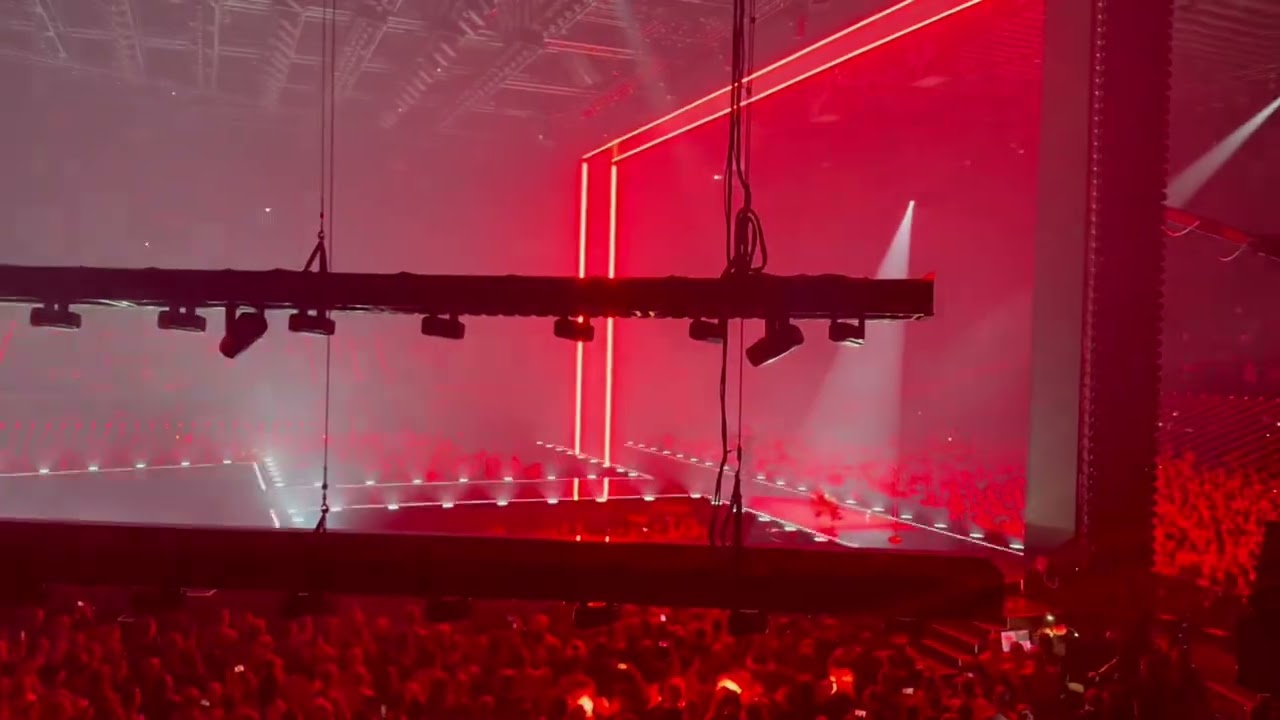 Strobe Lights - Red Sebastian - Belgium 🇧🇪 - Eurovision Song Contest 2025 - 12.05.2025 Rehersal