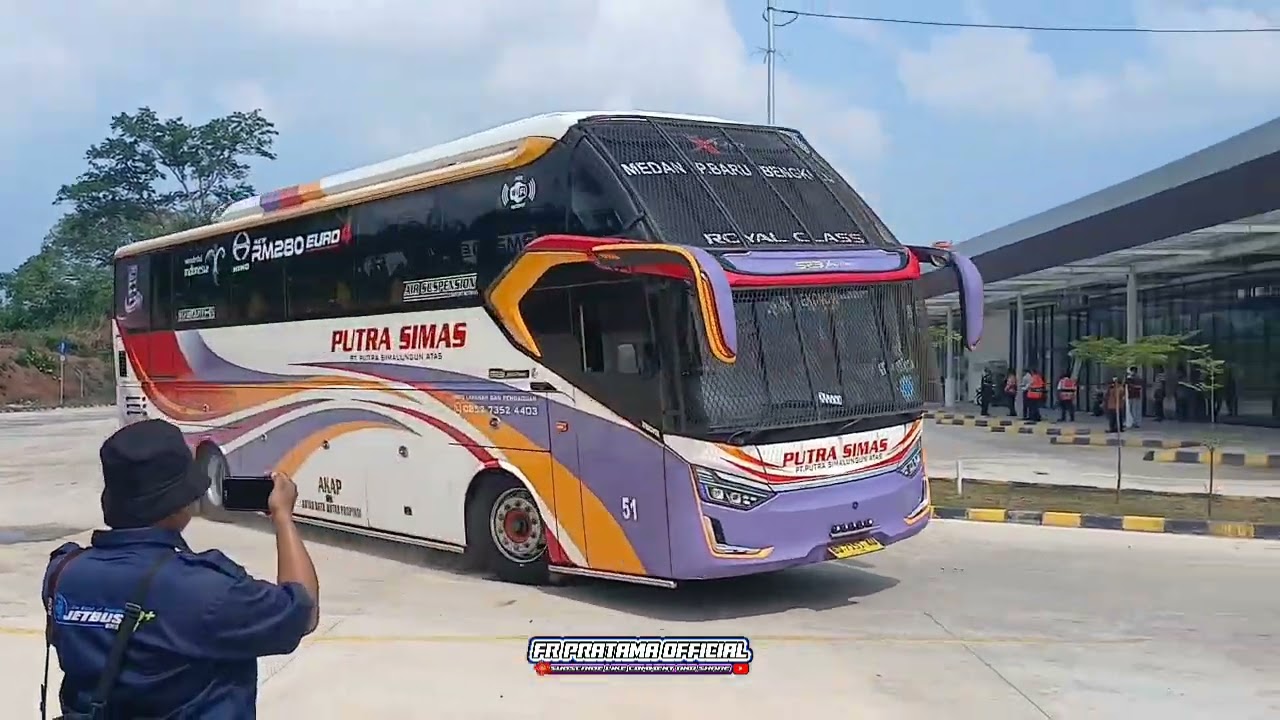 Melihat Keberangkatan bus di terminal‼️ Akan kah ada bus baru masuk ke Bengkulu⁉️