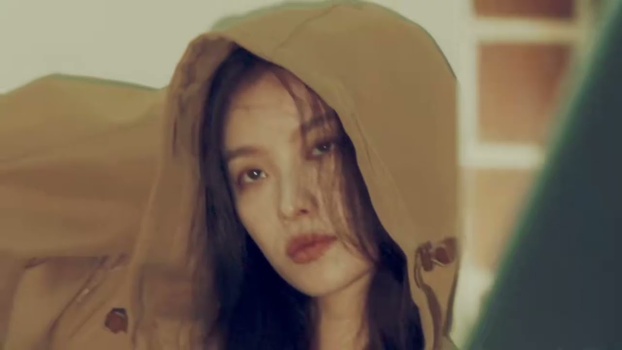 倪妮 张震 (时尚先生二月刊封面人物) 倪妮张震美丽的邂逅 酒店的钟声 楼梯的尽头 浪漫的老歌伴着他们的故事响起  一场邂逅正在这变幻与多彩的城市中开启。。。。
