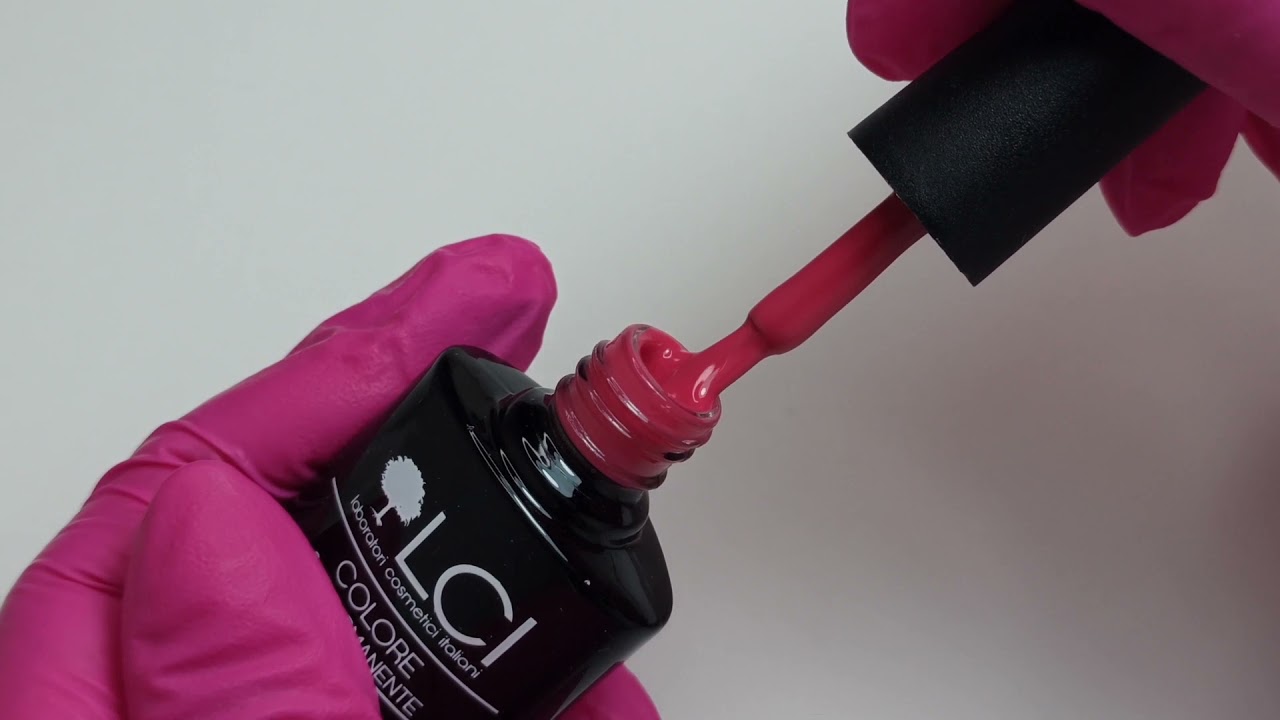 LCI TUTORIAL Application de vernis &agrave; ongles semi-permanent