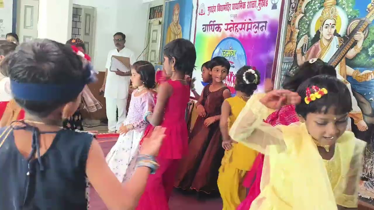 स्वर्गात आकाश गंगा... गंगेला सोनेरी घाट 