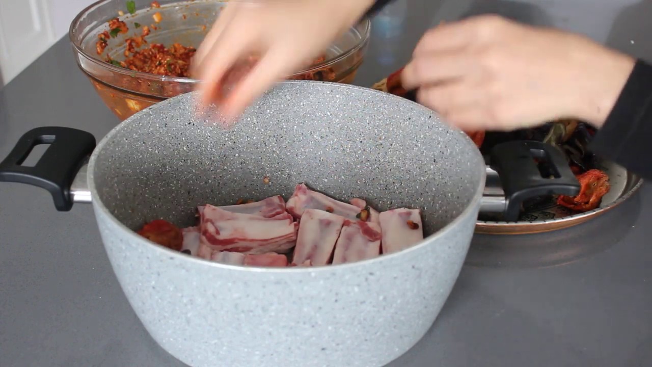 KABURGALI EKŞİLİ ETLİ KURU DOLMA TADINI SİZ DÜŞÜNÜN/Azime Aras