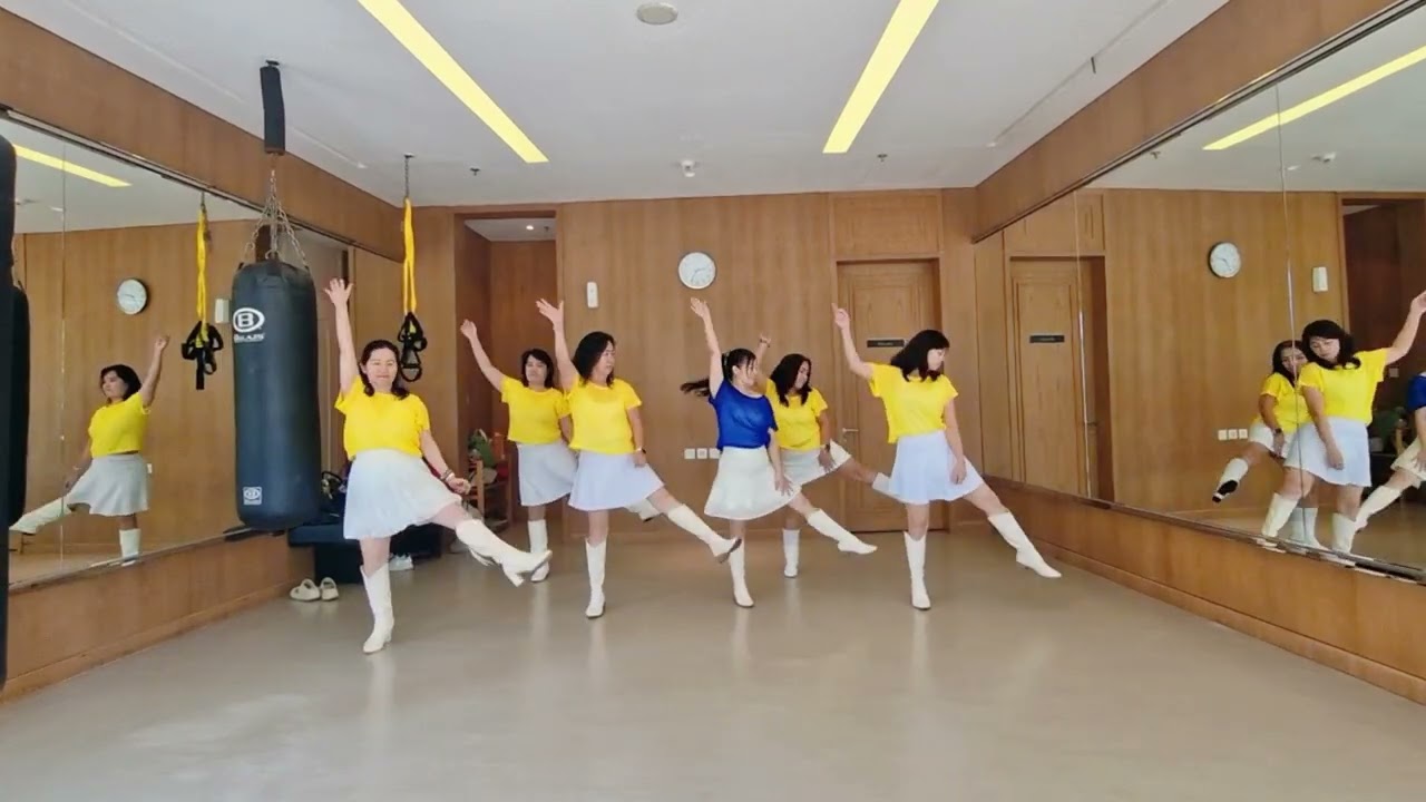 Fast Cars and Superstars | Line Dance| Choreo : Jamie Barnfield & Michelle Risley | July 2025
