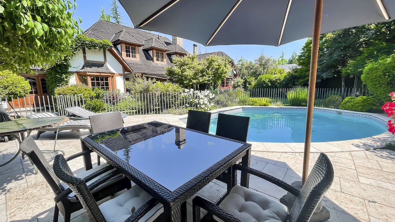 MARAVILLOSA CASA en Venta Estilo Tradicional de la Campiña Inglesa, Sector Lo Trapenses