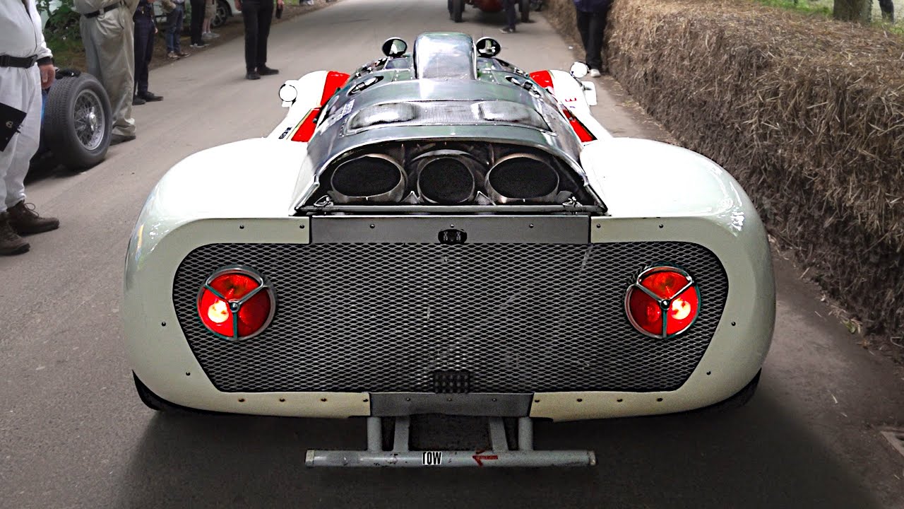 The Experimental Jet-powered 1968 Howmet TX gas-turbine racecar in action | Start up & driving sound