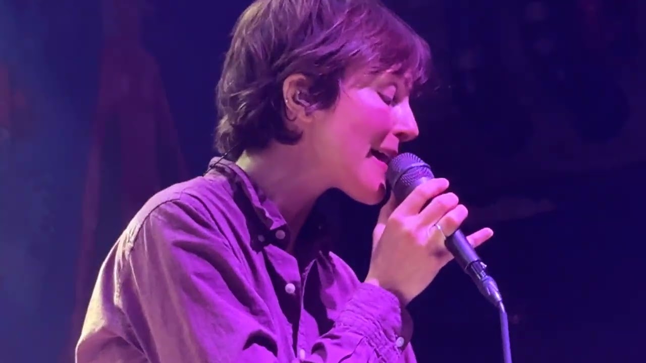 POLIÇA 