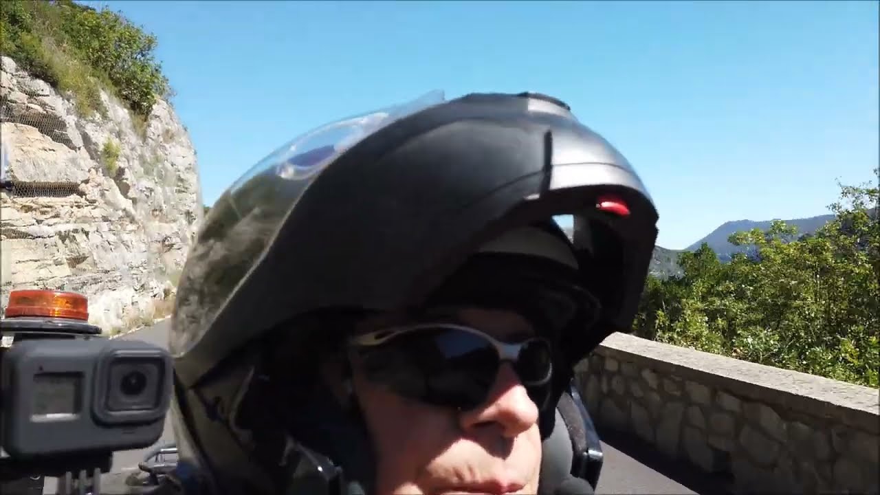 Balade moto Cirque de Navacelles et cirque de l'Abeil en Occitanie