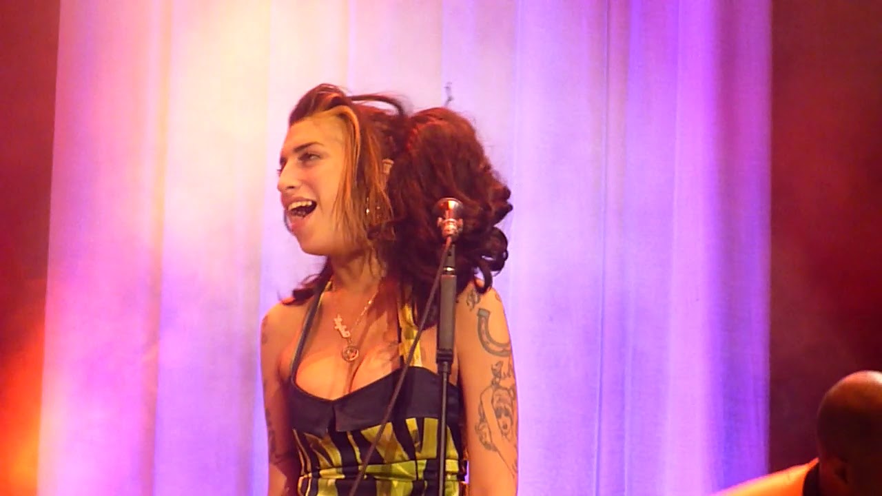 Amy Winehouse - You're Wondering Now [last concert, Belgrade - June 18th 2011] ORIGINAL RE-UPLOADED.
