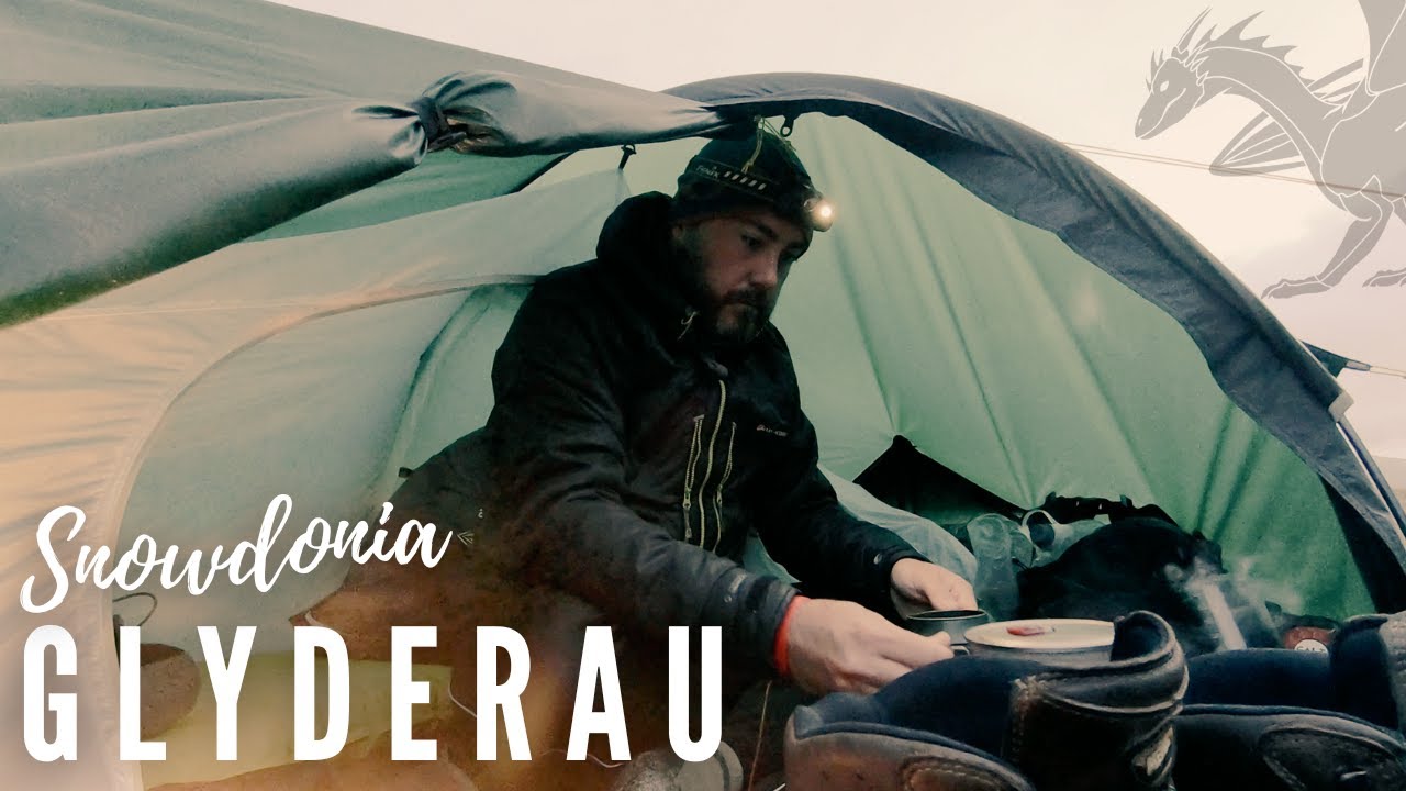 Hiking and Wild Camp in the Glyderau of the Snowdonia National Park in the Terra Nova Compact AS 2