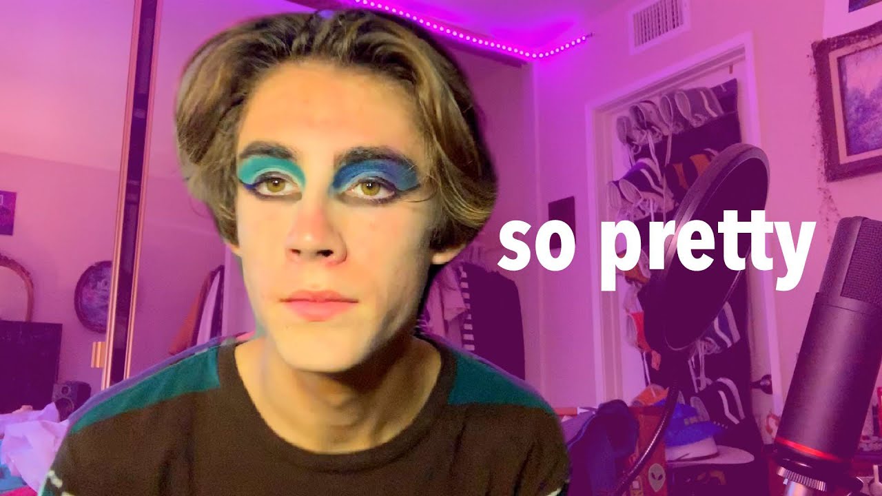 I did my makeup.... *wow so pretty*