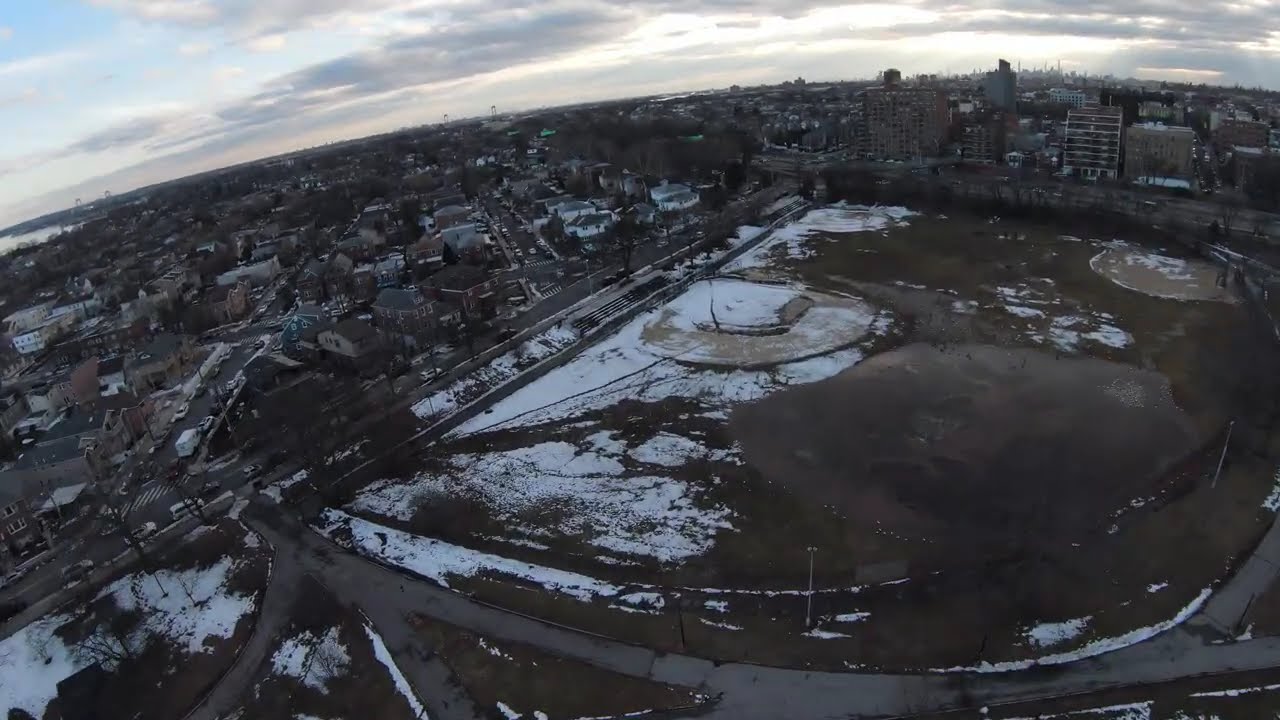 DJI FPV DRONE FLIGHT NYC WINTER SPEED RUN 10.0 AROUND TRACK & FIELD