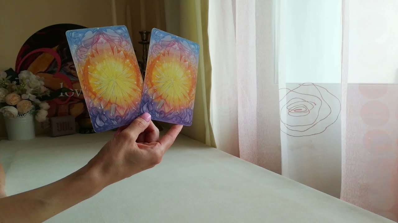 ❤️Любовен Триъгълник! Какво Чувства Мъжът към Всяка от Двете Жени? + Действия към Любовницата