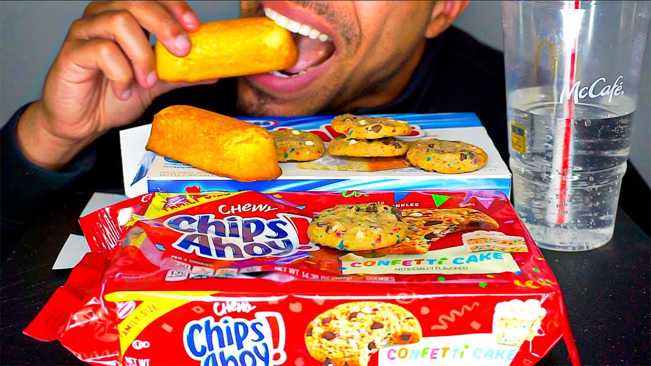 CHIPS AHOY vs TWINKIES BIRTHDAY CAKE MUKBANG BIG BITES EATING CHEWY NO TALKING JERRY CANDY CHALLENGE