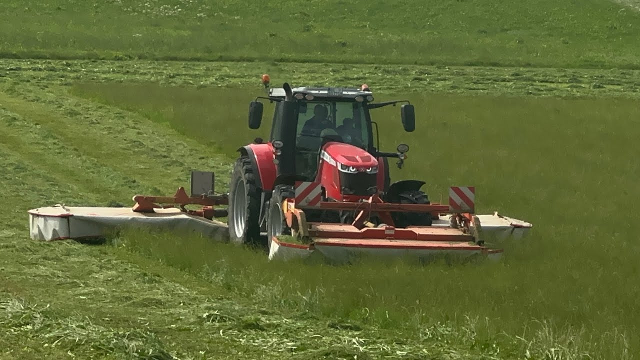 Traktor 🚜 MASSEY FERGUSON S 7718 Kuhn GMD 8730 Mähwerk Mäht Wiesen