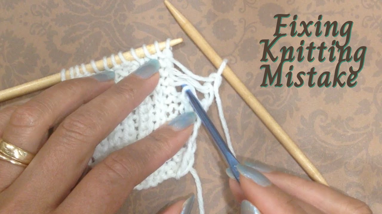 Knitting Help - Fixing Knitting Mistakes Using a Crochet Hook #knittinghelp #fixingdropstitch