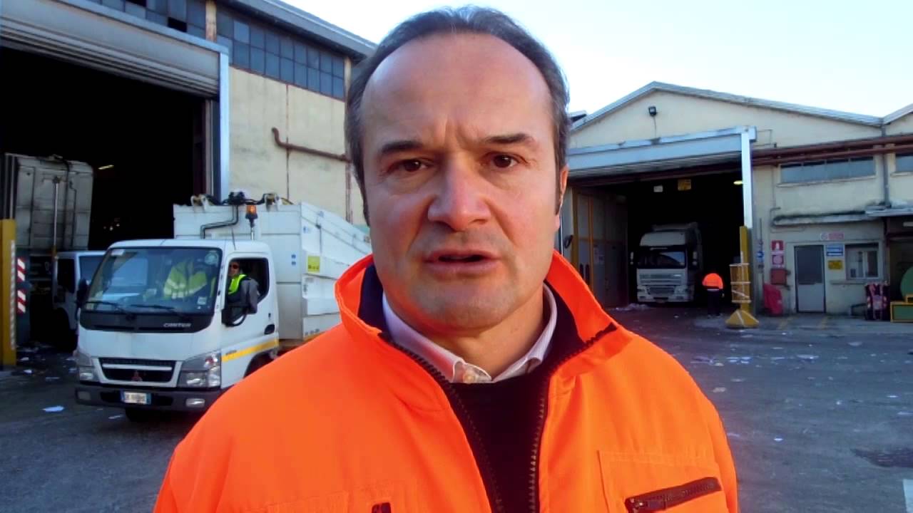 Torino, il riciclo di carta e cartone: visita allo stabilimento Italmaceri