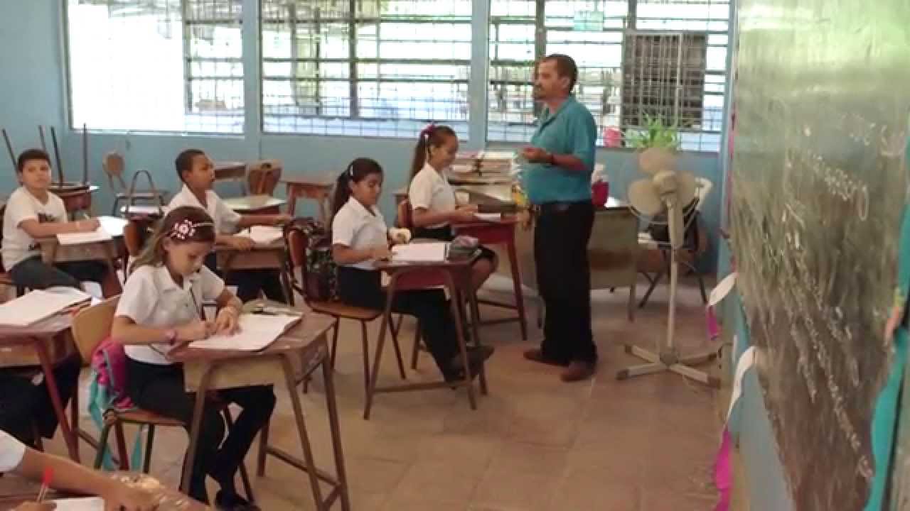 A Day in the Life of a Costa Rican School Pupil