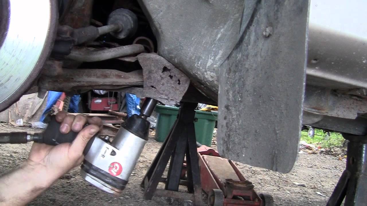 How to replace a K frame on a GM car.mp4