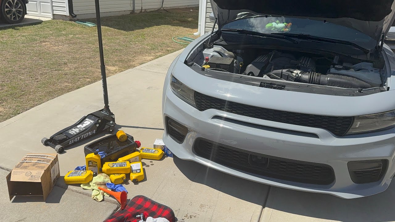 doing an oil change for the first time on my 2022 Dodge charger scat pack widebody ￼