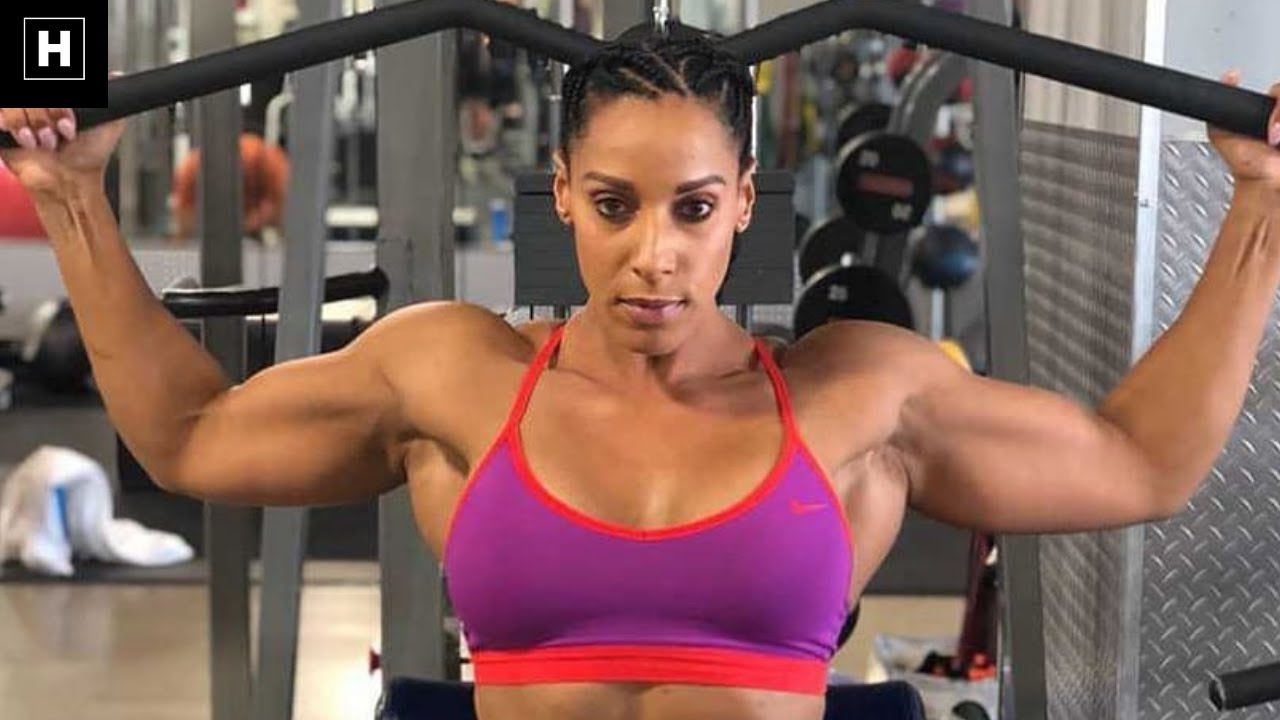 IMPRESSIVE FEMALE BODYBUILDER | Renee Porter