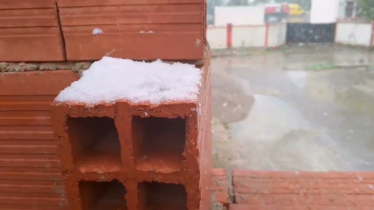 😱شاهد تساقط الثلوج اليوم بغزارة في شهر رمضان🌜 بالضبط في ولاية قسنطينة ❗ثلوج كثيفة واجواء باردة🥶