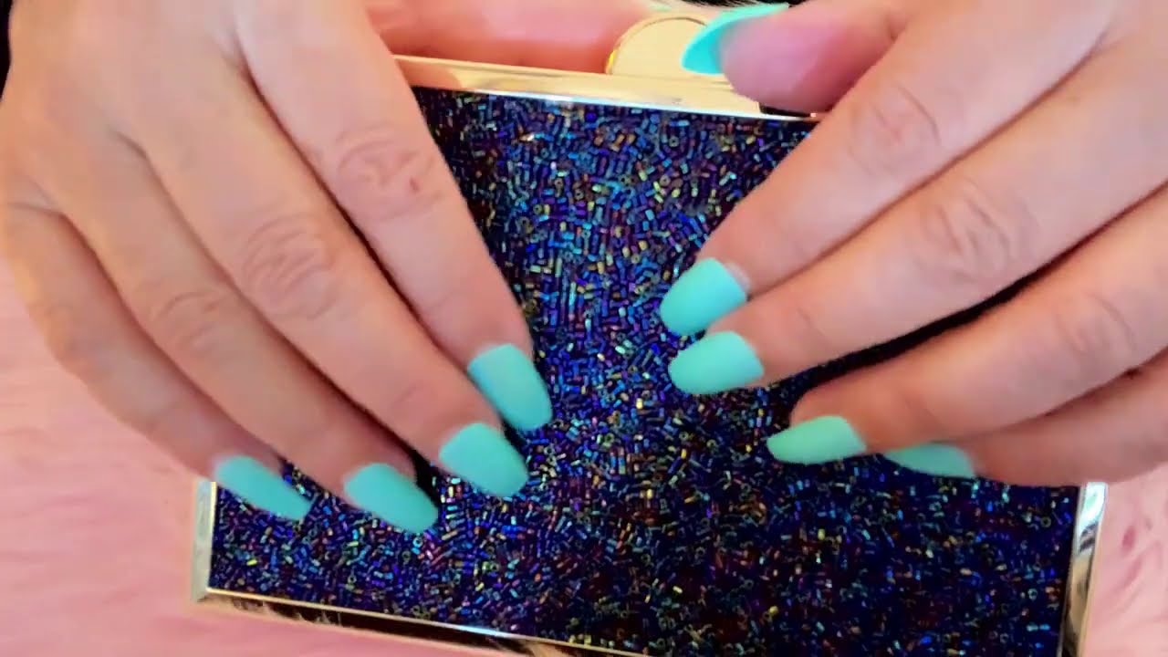 ASMR  Scratch on shoes and wallets （NO TALKING)
