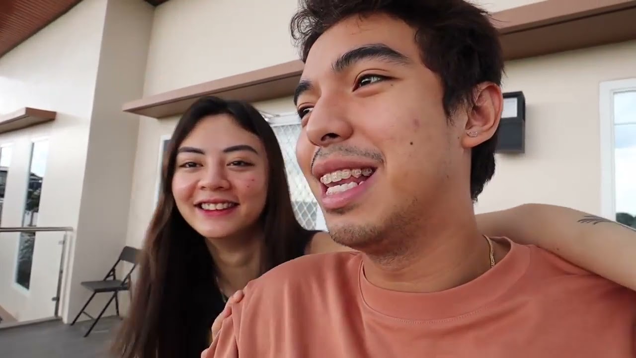 What's In Our Phone | JaMill