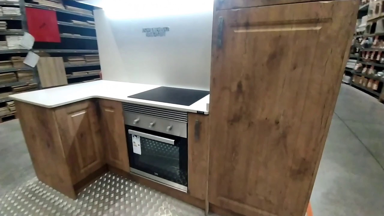 Visita relámpago a la sección de cocinas  de Obramat Bricomart.