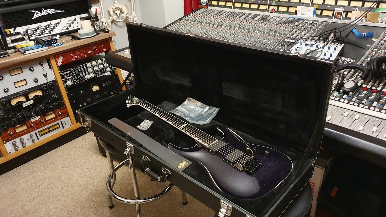 2009 ESP Horizon FR-II Floyd Rose Trans Black Quilt Top Guitar Up Close Video Review