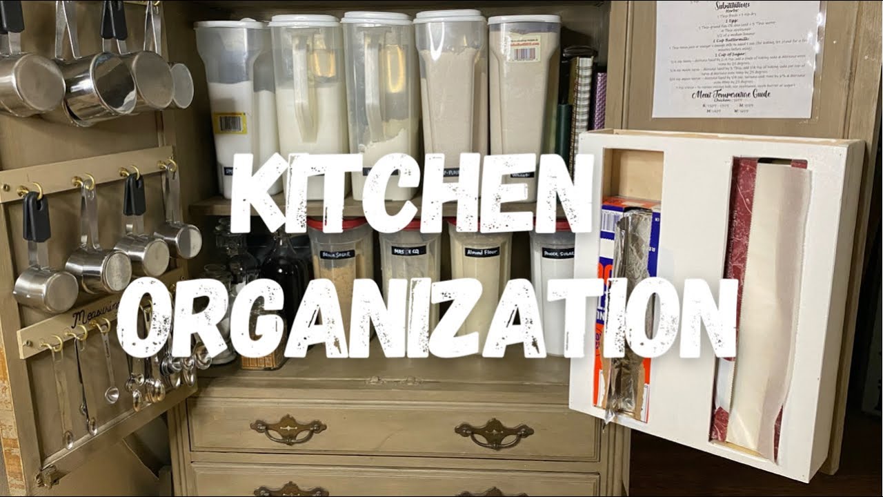 DIY Foil & Wax Dispenser | KITCHEN ORGANIZATION HACK
