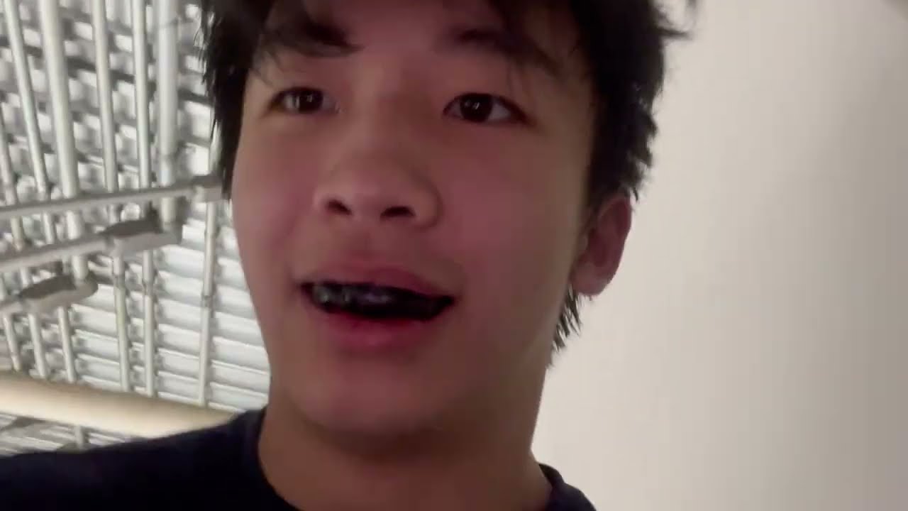 Sparring at Boxing Gym Vlog Style - returning to content