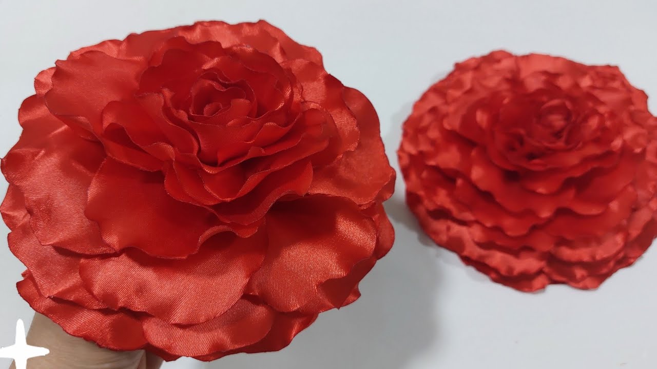Цветок-брошь из атласной ленты🌺способ 1