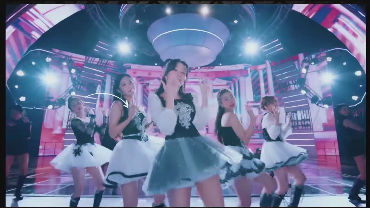 (Red Velvet) Joy's Magical Hair
