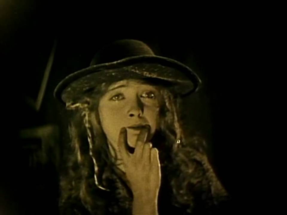 Lillian Gish in BROKEN BLOSSOMS - The Smile