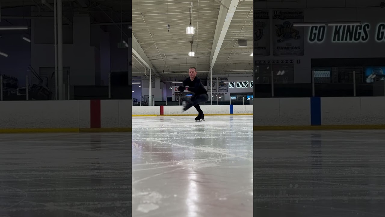 Sit Change Sit Spin #figureskating #adultfigureskating #iceskating #spinning #spin #spins #skate