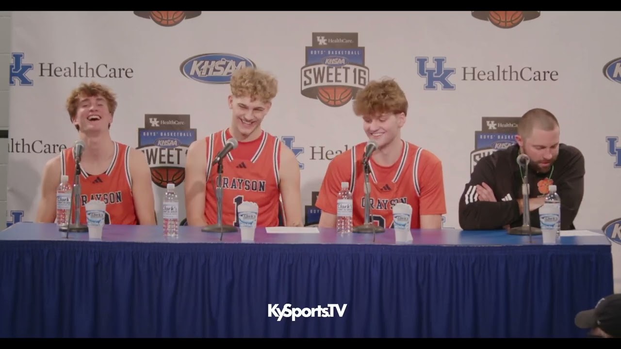 Баскетбольная команда Grayson County Cougars подводит итоги победы над Taylor County со счетом 73...