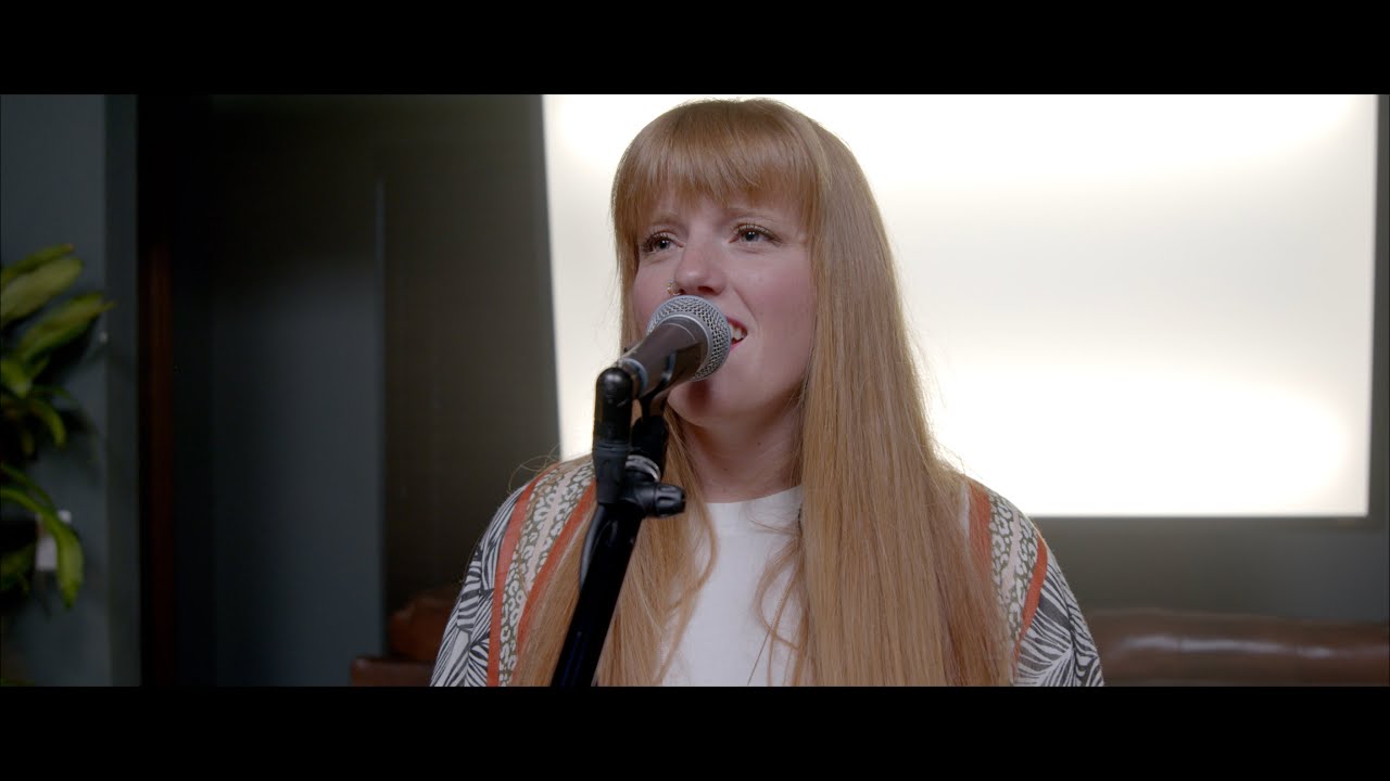 Laura Miller // Live at VEUX Studios // Season 1 Episode 7