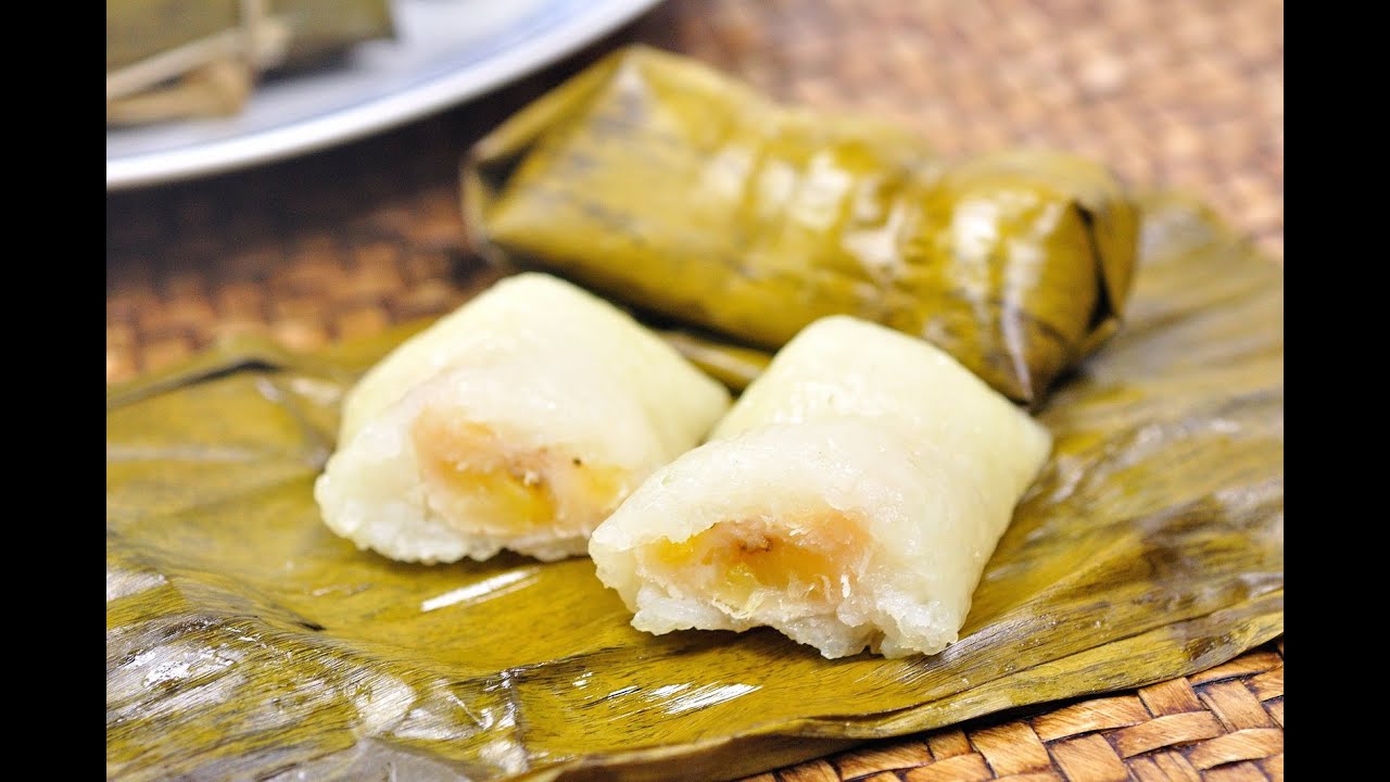 Sweet Sticky Rice in Banana Leave (Thai Dessert) - Kao Tom Mud ข้าวต้มมัด [4K]