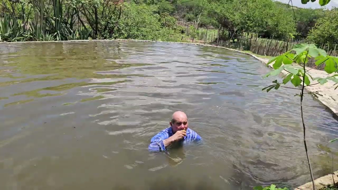 Banho na Lagoa de Baixo na Clarinha Itapetim PE 
