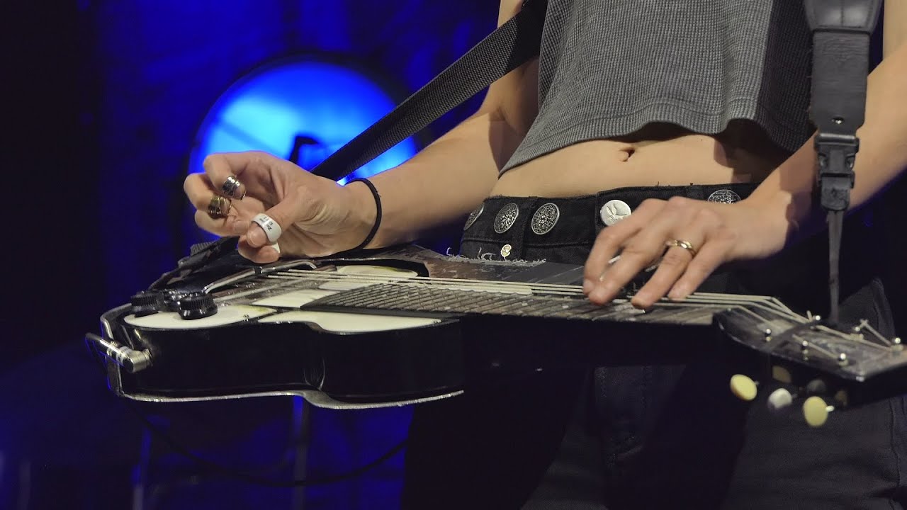 Larkin Poe - Come On In My Kitchen - 10/17/21 Lancaster Roots & Blues Festival