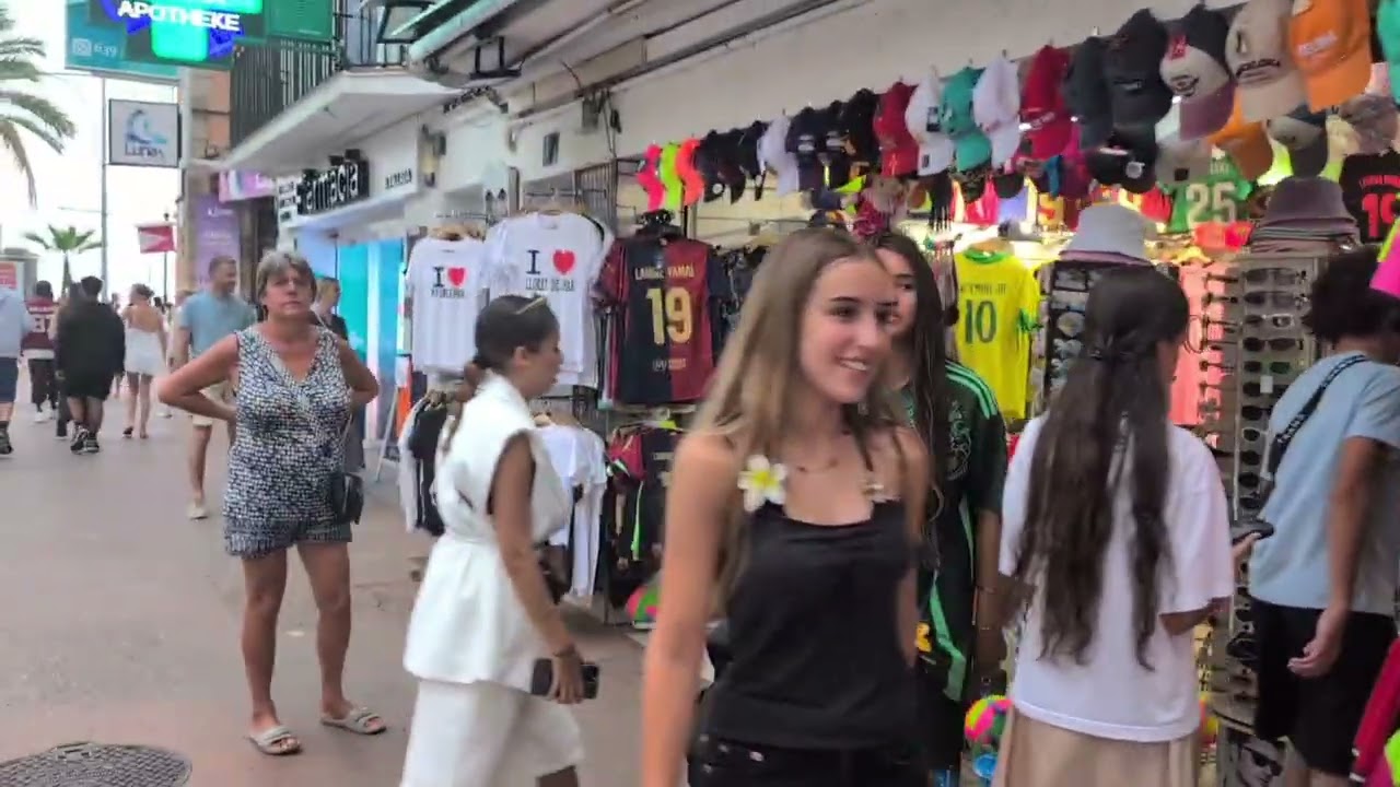 Day 1 Lloret de Mar. Hotel Samba. All inclusive lunch and dinner buffet and small town tour. 