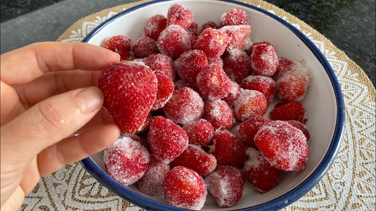 Buzluktan Çilek 🍓 Reçeli Tarifi 🤞Kesinlikle Dağılmayan Erimeyen Kolay Tarif ✅👍