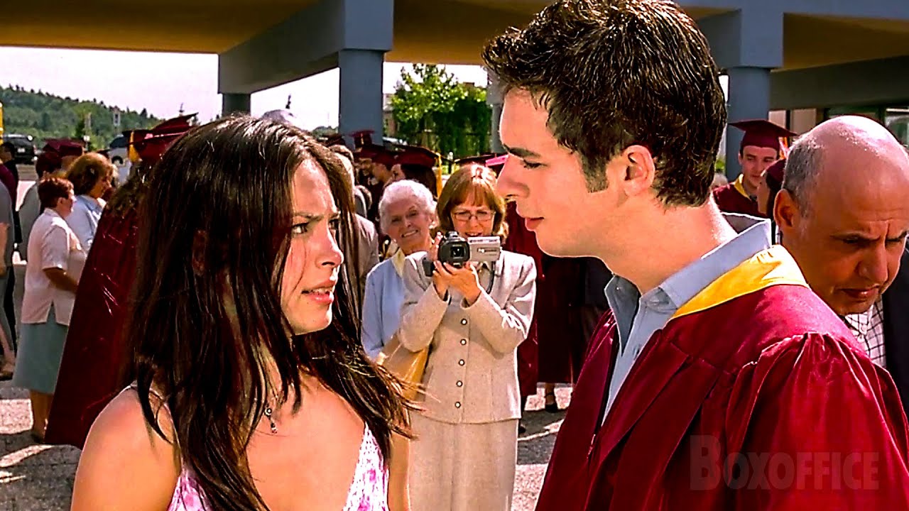 Il se fait humilier devant sa famille 😂 | Eurotrip | Extrait VF